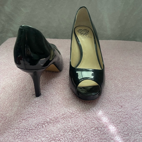 Vince Camuto Black Heels - Picture 3 of 6